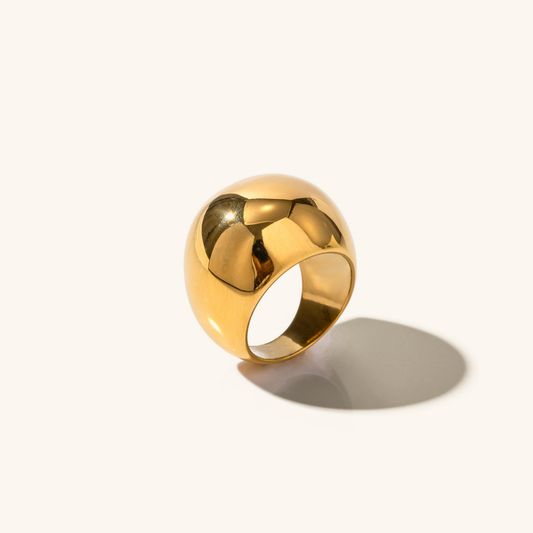 Navia gold ring