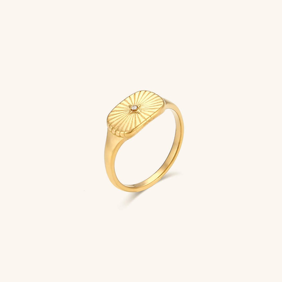 Aglaia gold ring