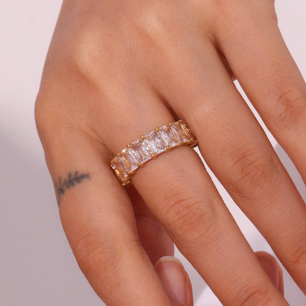 Sanna diamond ring