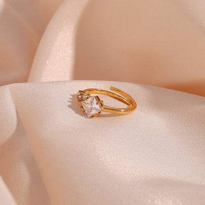 Alaia diamond ring