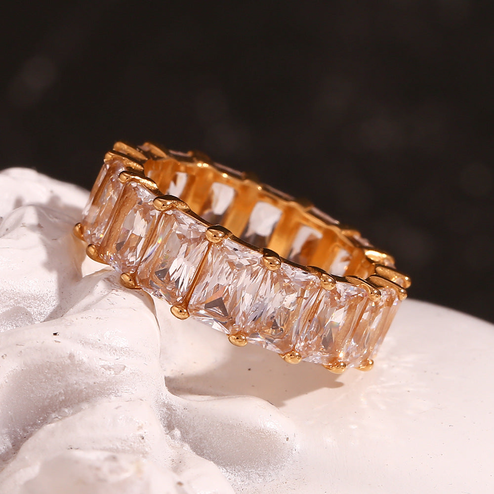 Sanna diamond ring