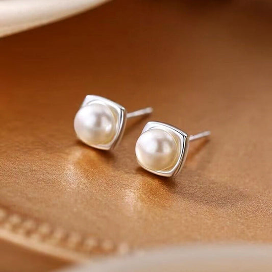 Elegant freshwater pearl hanging earrings