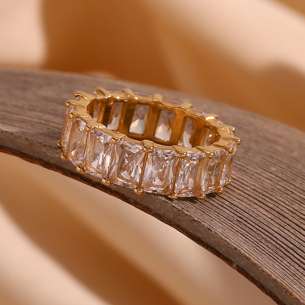 Sanna diamond ring
