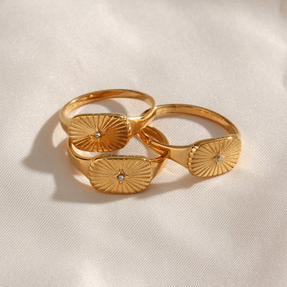 Aglaia gold ring