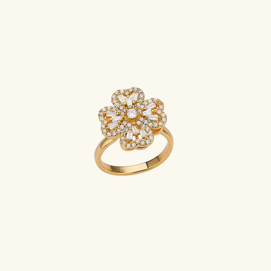 Clover ring